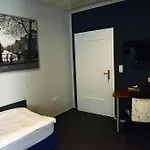 Hotel-nachtwaechter Otel 2*