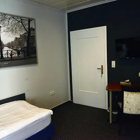 Hotel-nachtwaechter Hotel 2*