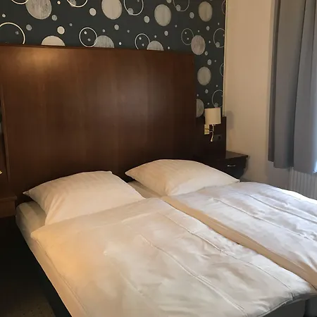 Hotel-nachtwaechter Отель