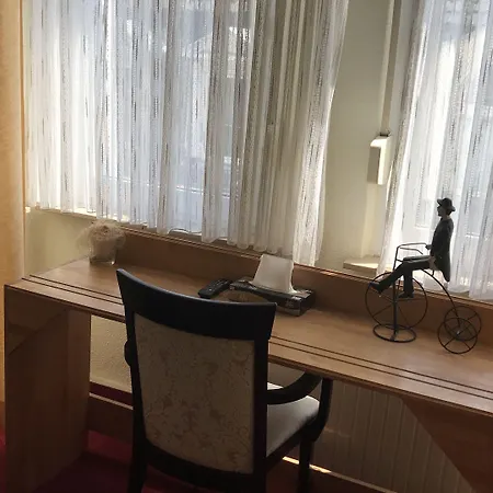 Отель Hotel-nachtwaechter