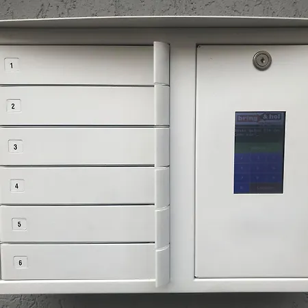 Hotel-nachtwaechter Унна