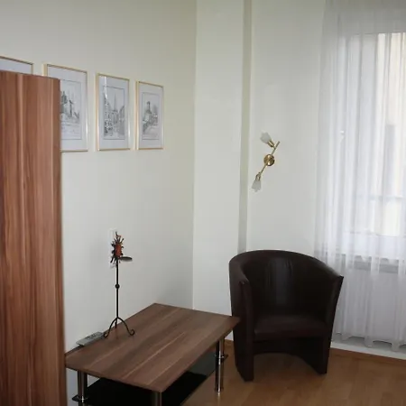 Отель Hotel-nachtwaechter Унна