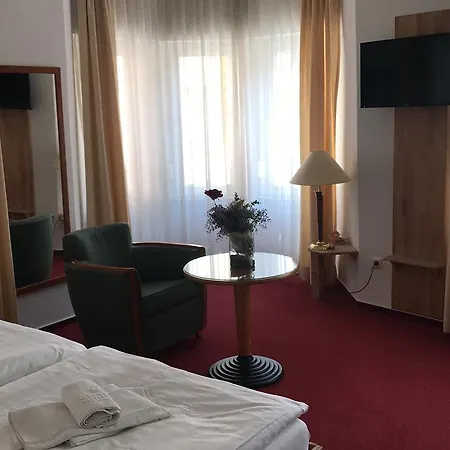 Hotel-nachtwaechter Отель