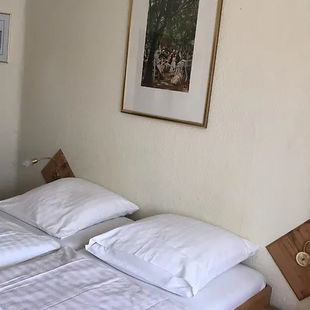 Hotel-nachtwaechter 2* Унна