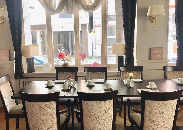 Hotel-nachtwaechter Hotel 2*